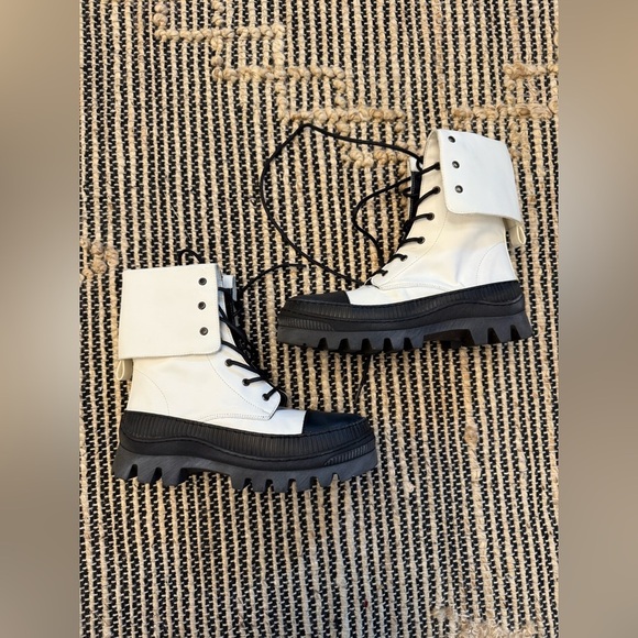 Free People Goldie Lug Sole Lace Up Boots NEW - Picture 8 of 11